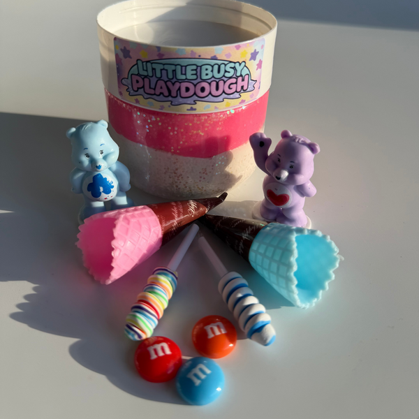 Super cute mini playdough kits. Super soft, handmade, non toxic playdough made in 
Australia. 